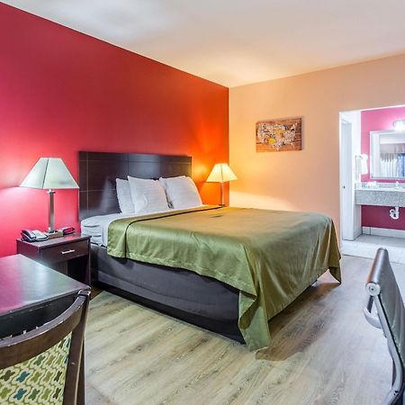 Quality Inn & Suites Bridge City Orange Экстерьер фото
