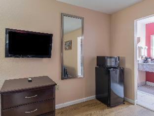 Quality Inn & Suites Bridge City Orange Номер фото